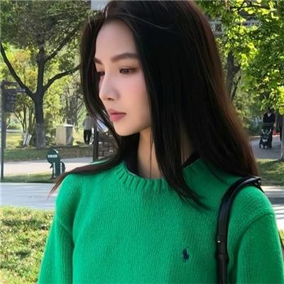一个攞景的少年